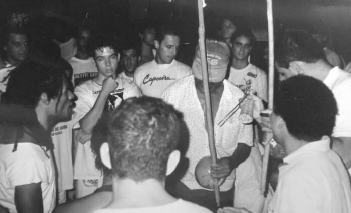 na-roda-com-mestre-mucunge